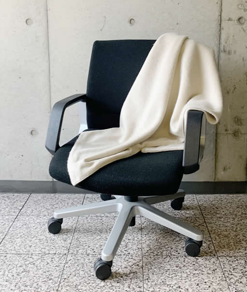 おならブランケット　アクリル&ウール